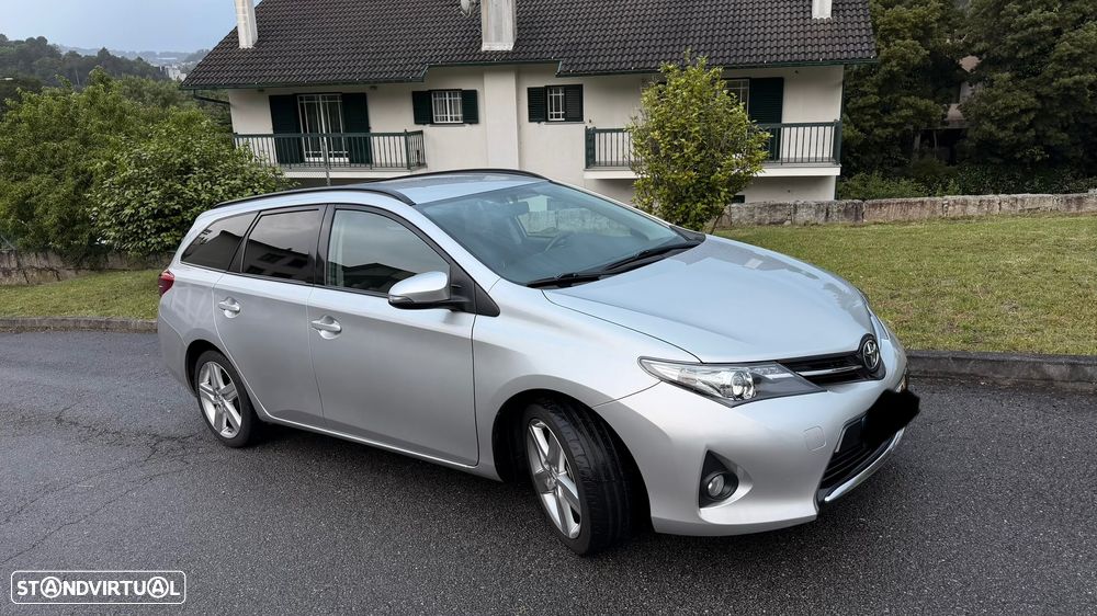Toyota Auris Touring Sports 1.4 D-4D Comfort+Pack Sport - 4