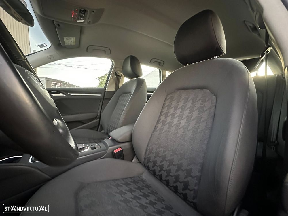 Audi A3 Sportback 1.6 TDI Attraction - 8