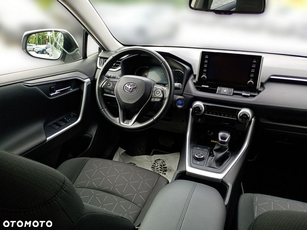 Toyota RAV4 - 16