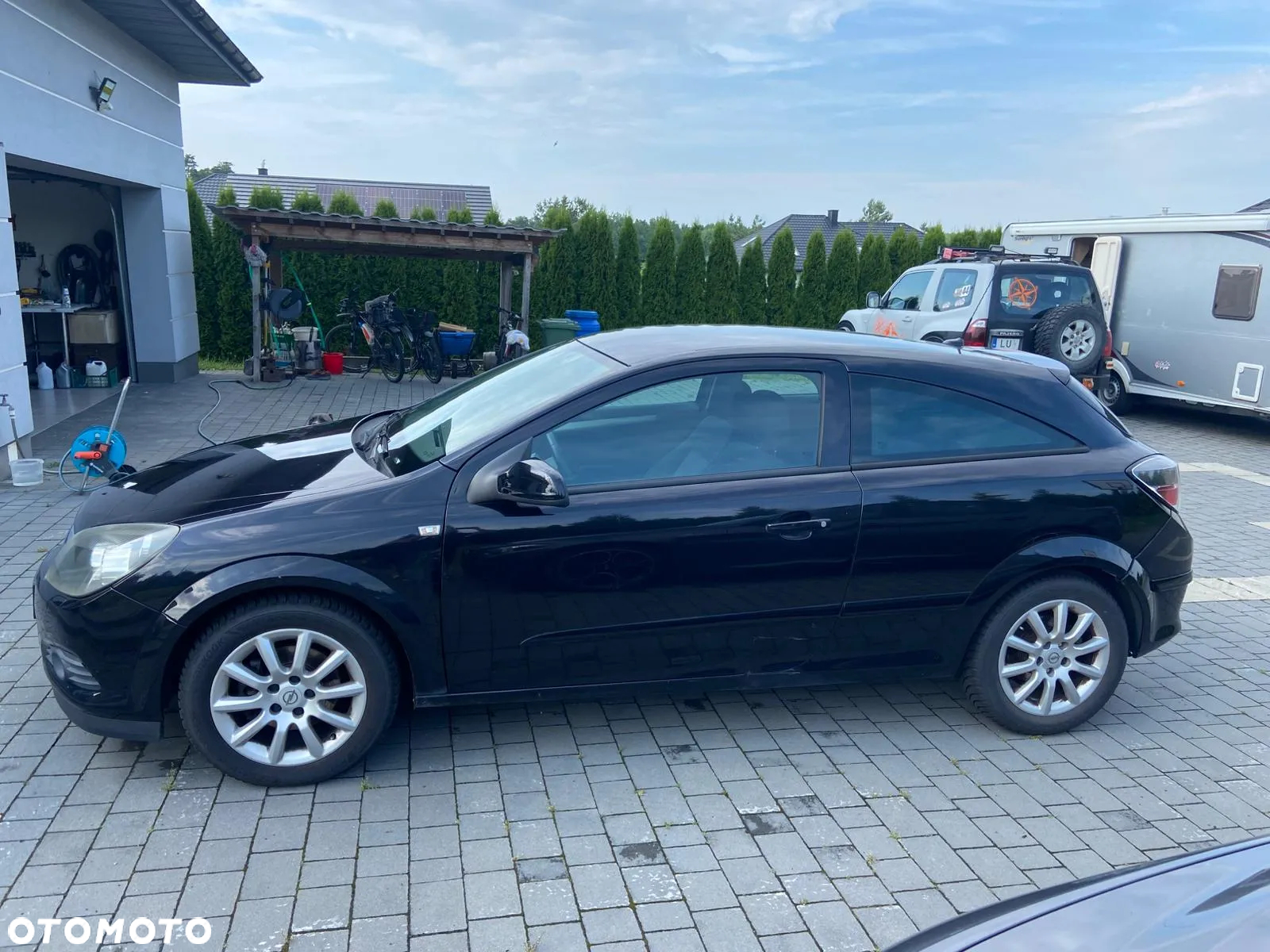 Opel Astra GTC 1.6 - 4