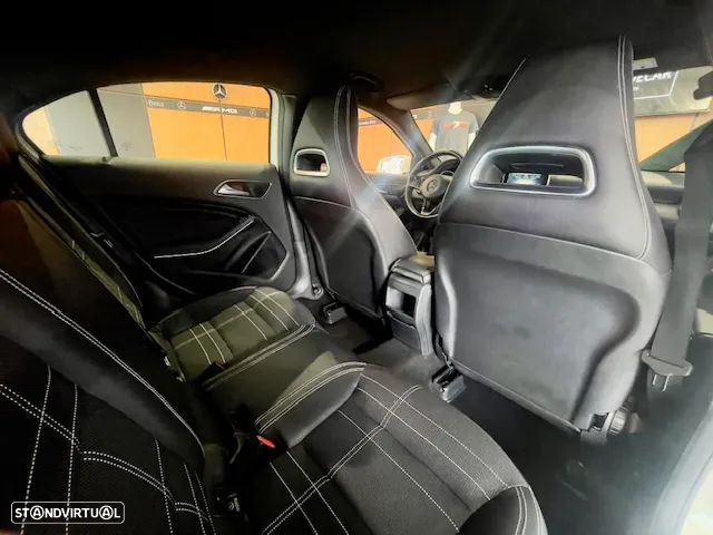 Mercedes-Benz A 160 d Urban - 23