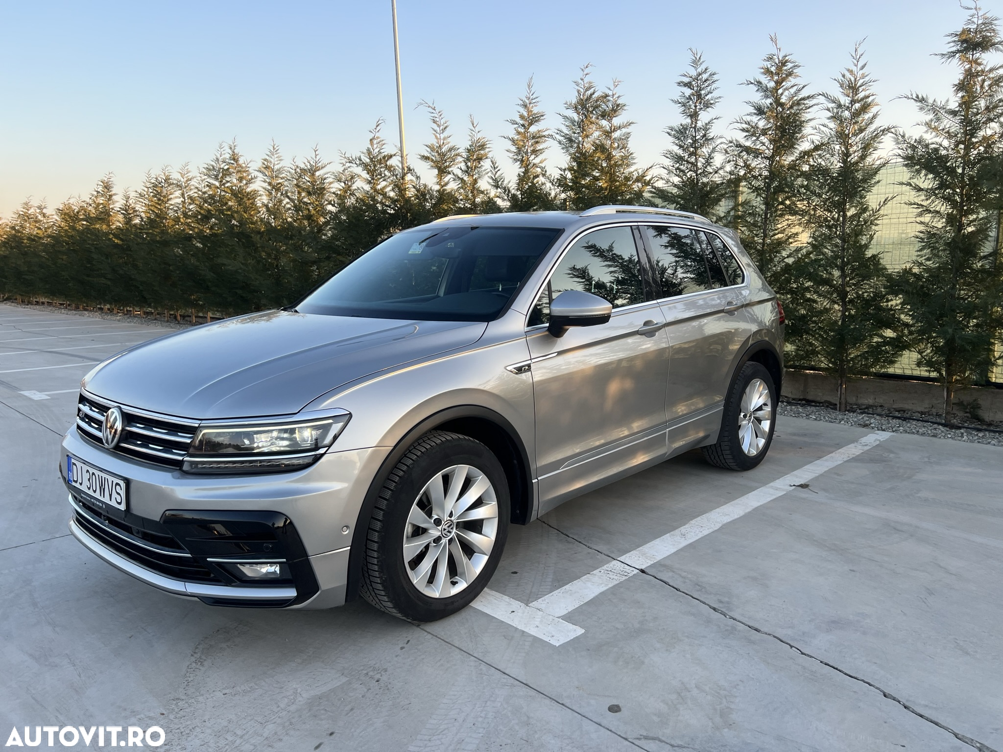 Volkswagen Tiguan - 2