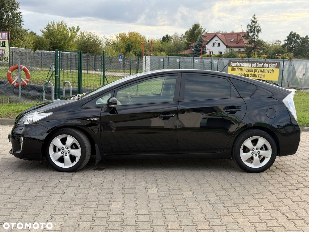 Toyota Prius 1.8 HSD Prestige - 8