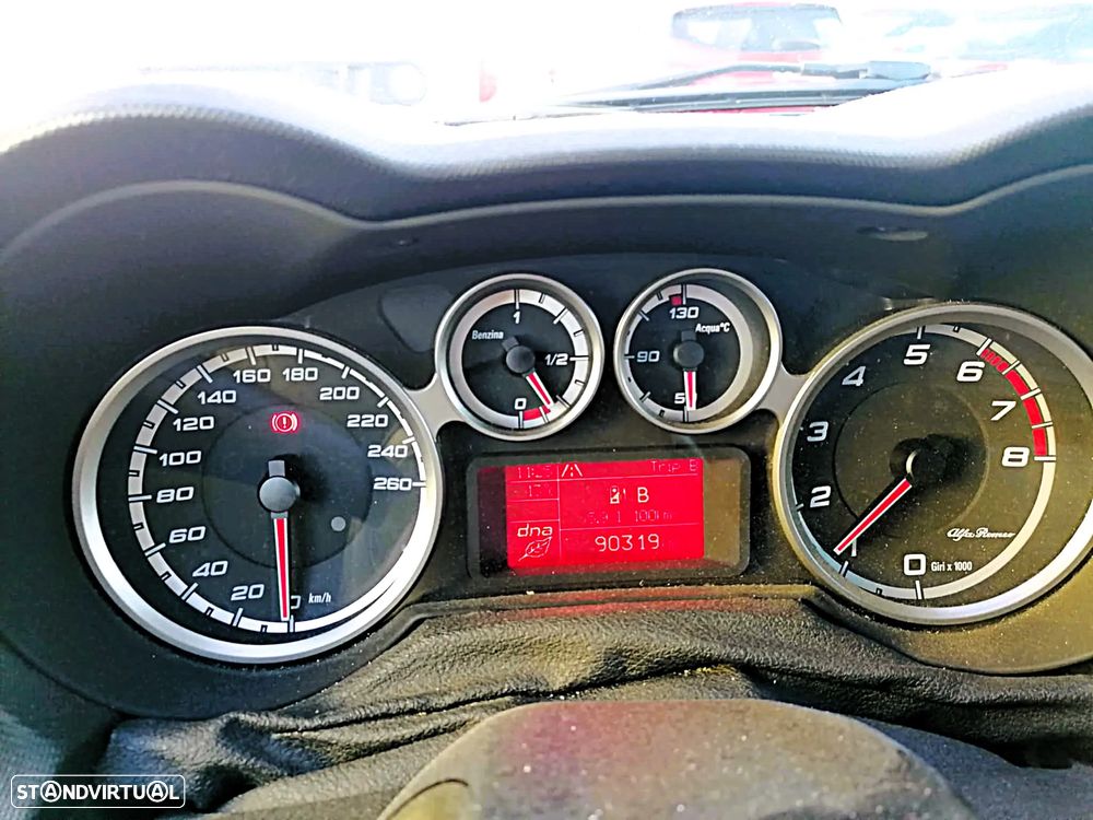 Alfa Romeo MiTo 0.9 T TwinAir Urban - 28