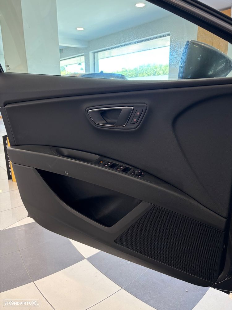 SEAT Leon 1.6 TDI S&S Style - 25