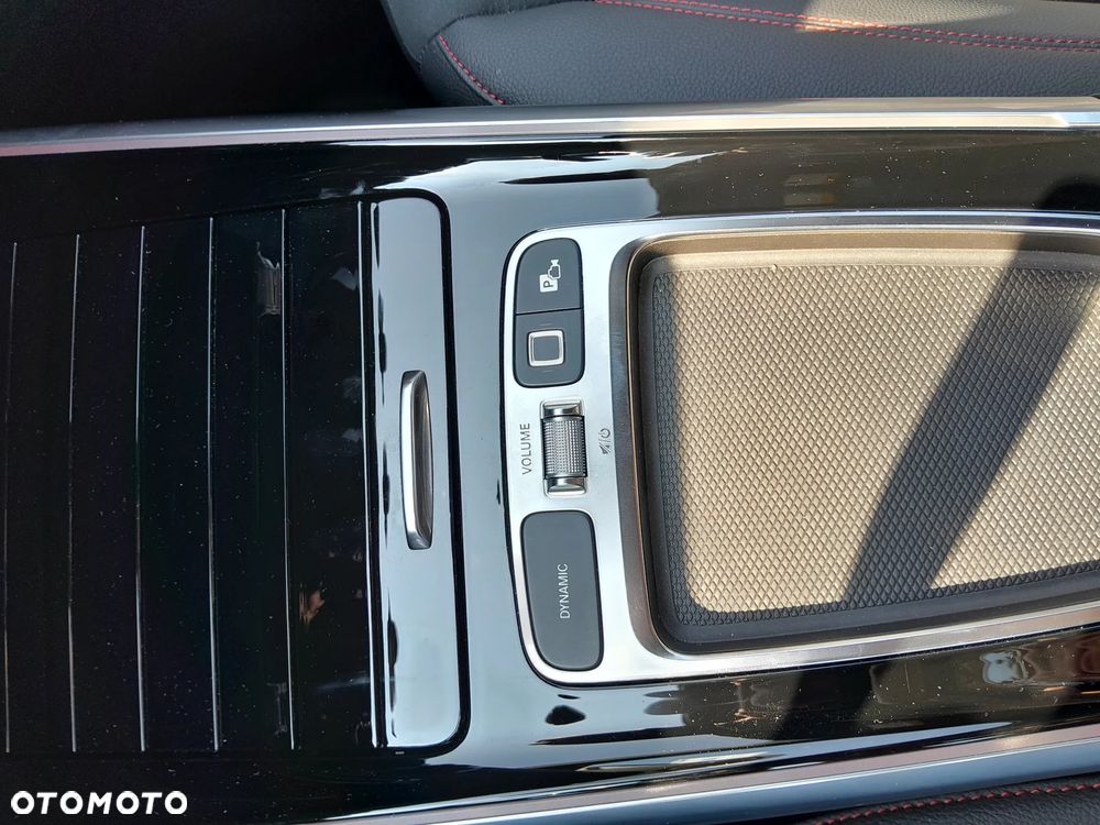Mercedes-Benz GLA 200 AMG Line - 10