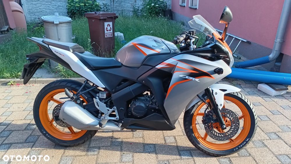 Honda CBR - 3
