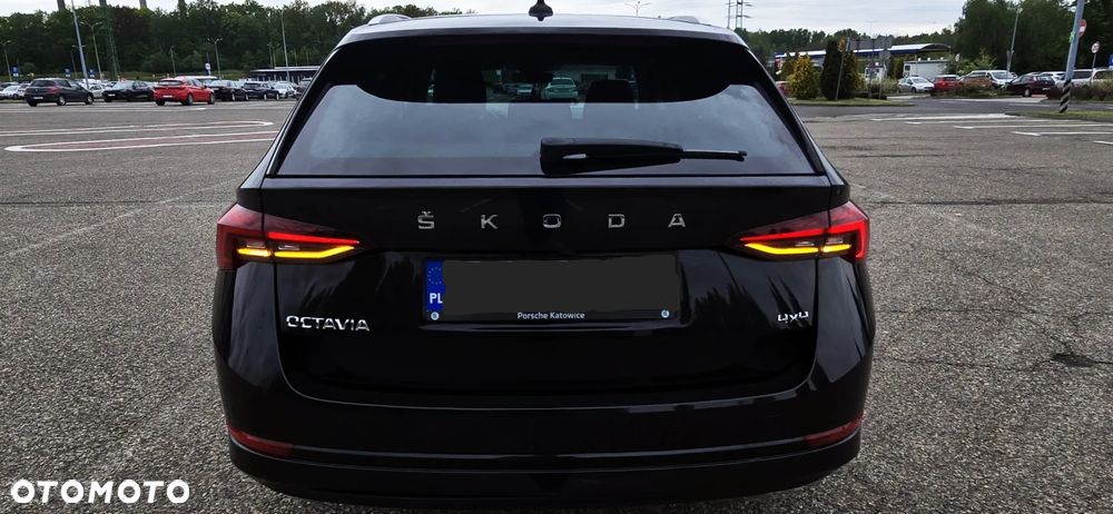 Skoda Octavia 2.0 TDI 4x4 Style DSG - 8