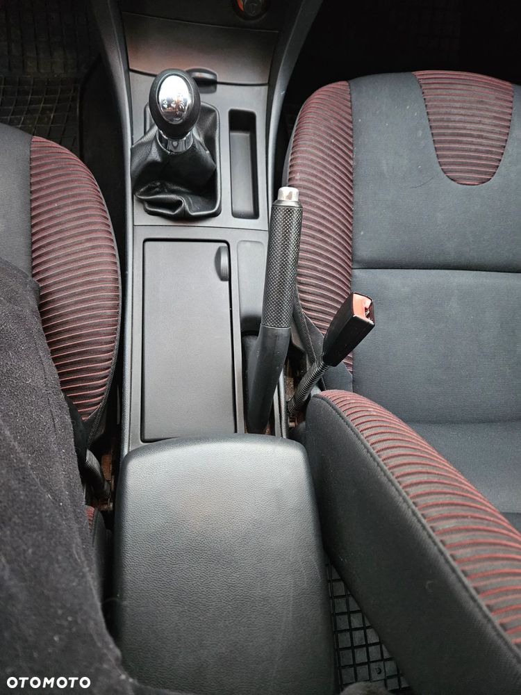 Mazda 3 2.0 Top - 10