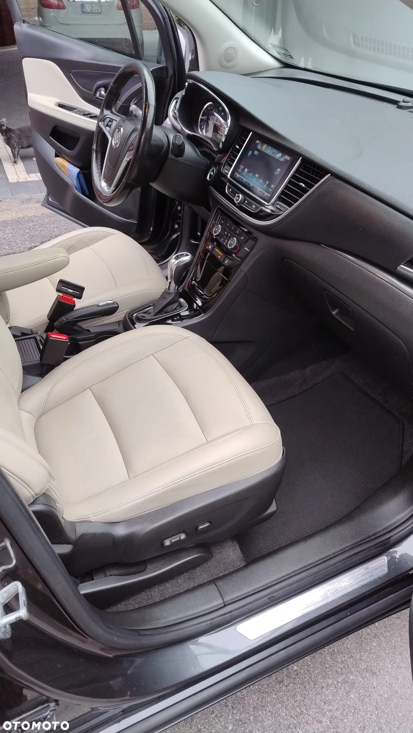 Buick Encore - 4