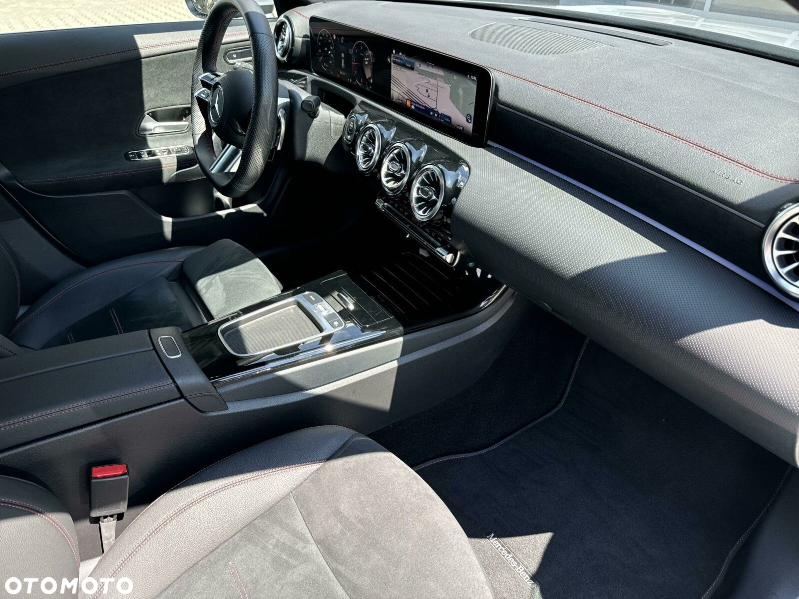Mercedes-Benz CLA 200 d AMG Line 8G-DCT - 20