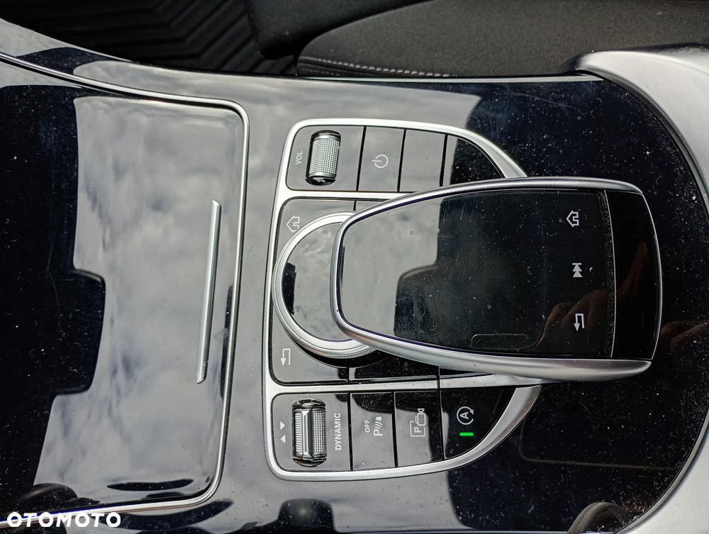 Mercedes-Benz Klasa C 220 d T 9G-TRONIC Avantgarde - 13