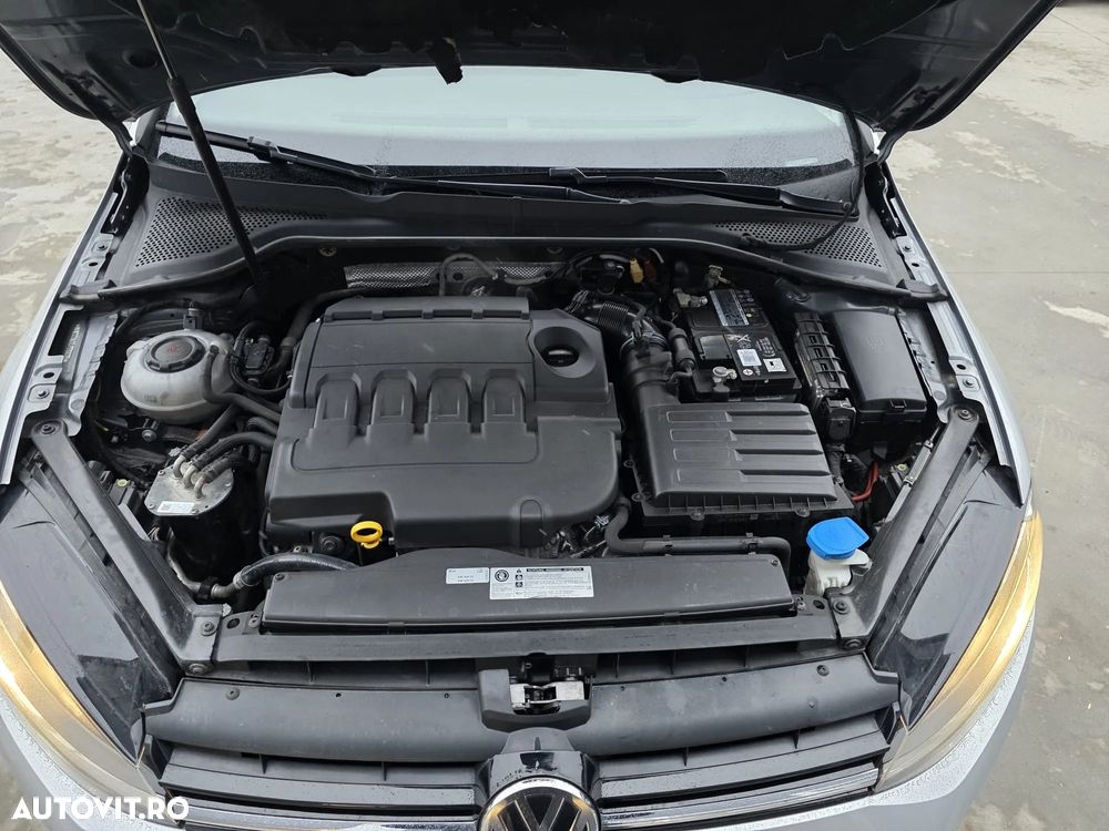 Volkswagen Golf 2.0 TDI SCR DSG Comfortline - 13