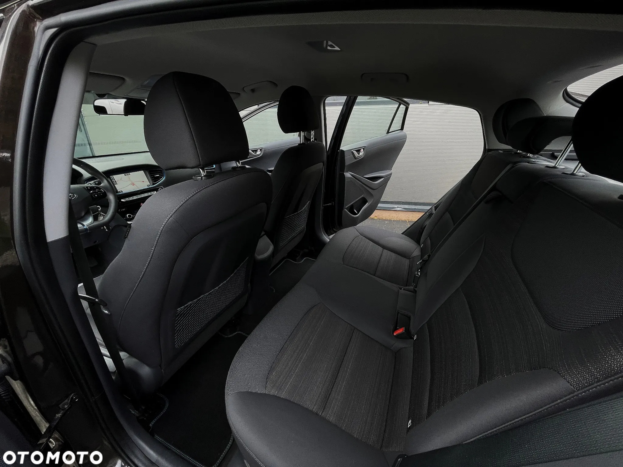 Hyundai IONIQ Hybrid 1.6 GDI Premium - 38