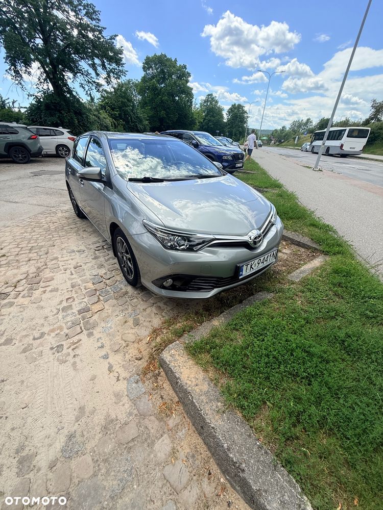 Toyota Auris 1.6 Premium MS - 4