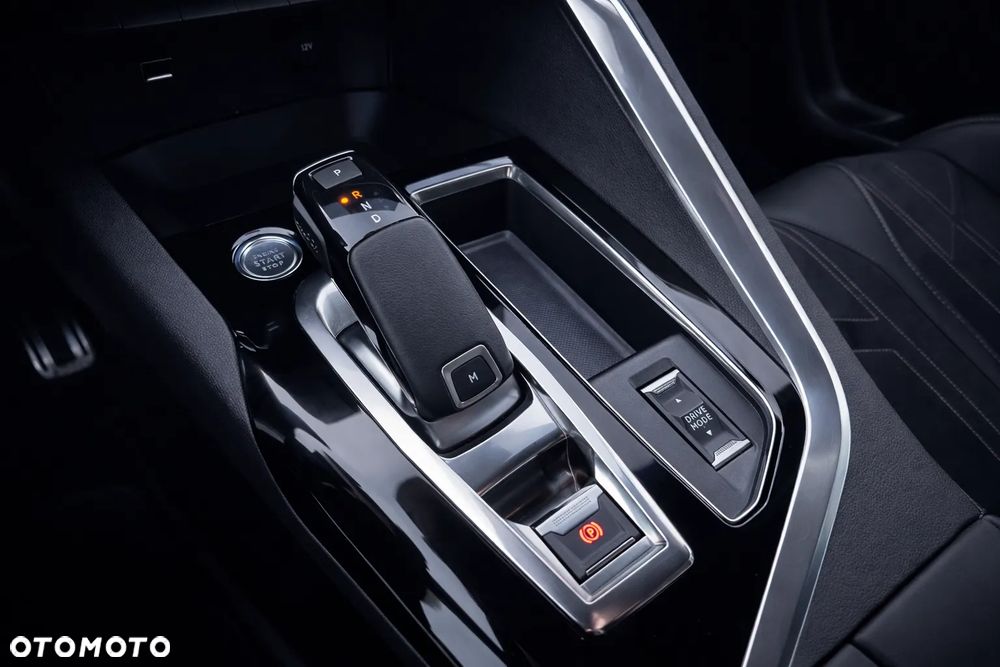 Peugeot 3008 1.5 BlueHDi GT S&S EAT8 - 28