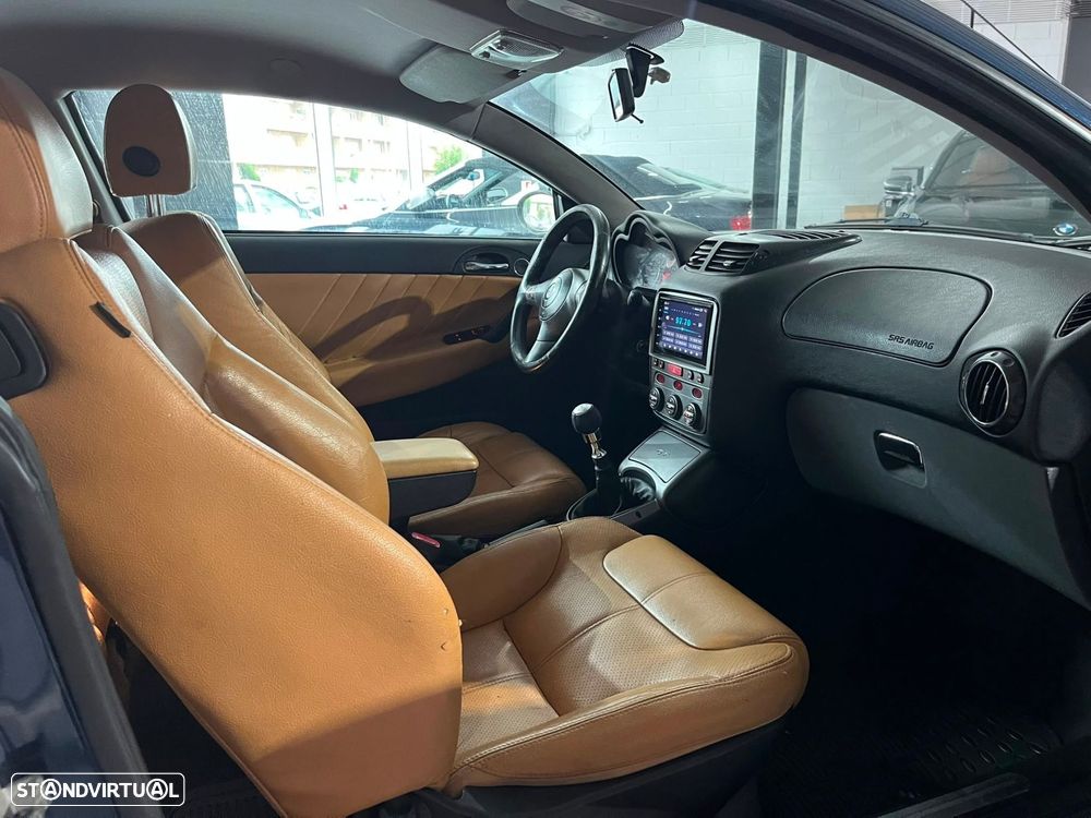 Alfa Romeo GT 1.9 JTD M-JET Progression - 12