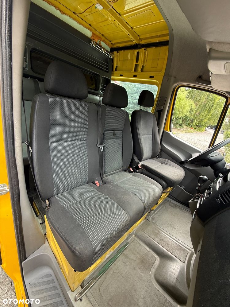 Mercedes-Benz Sprinter - 10