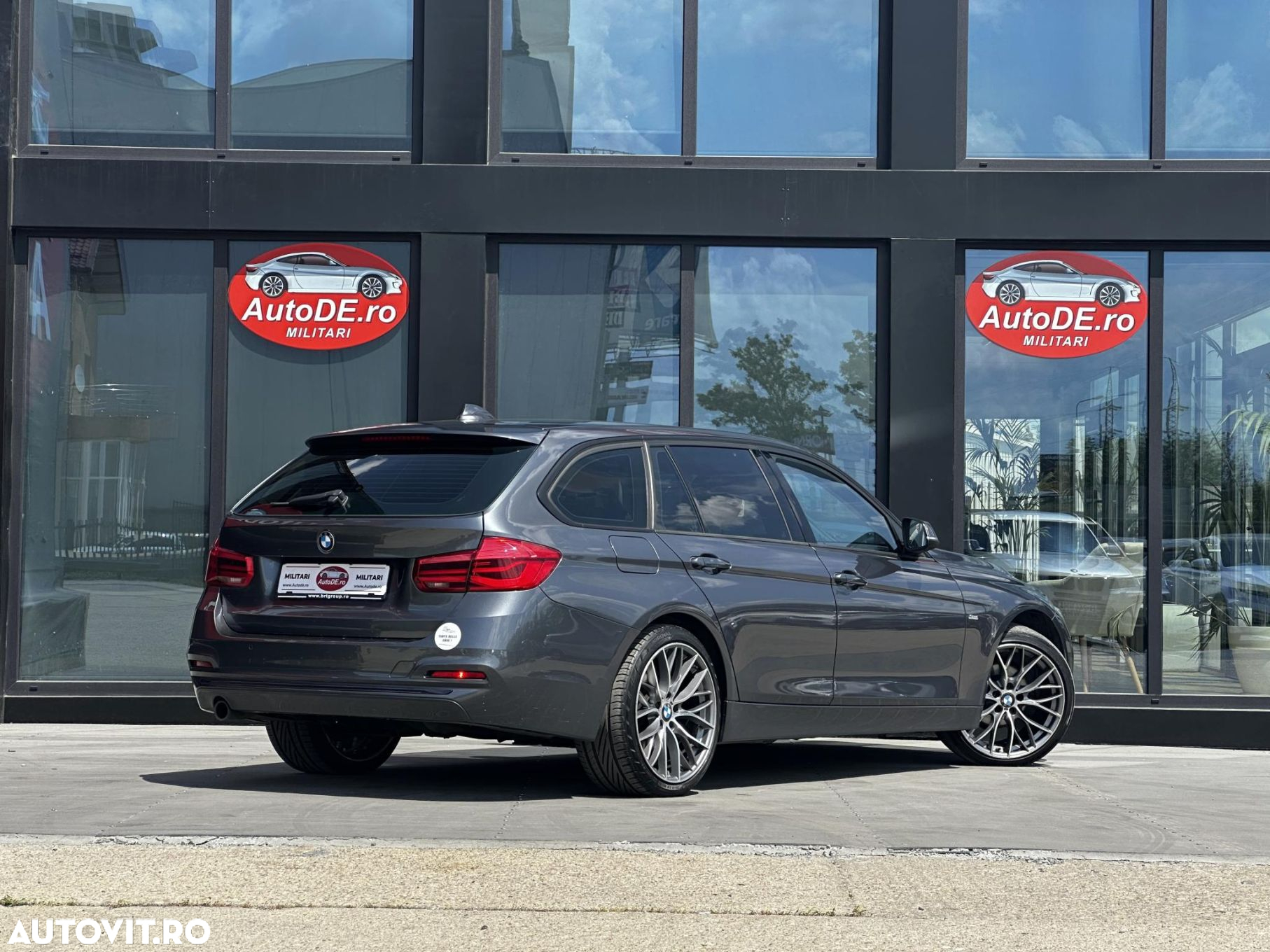BMW Seria 3 318d Touring Aut. Sport Line - 3