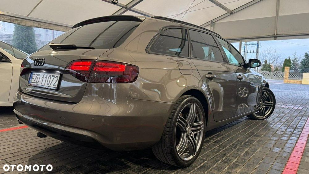 Audi A4 Avant - 31