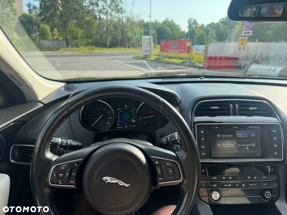 Jaguar F-Pace 2.0 i4D AWD R-Sport - 18