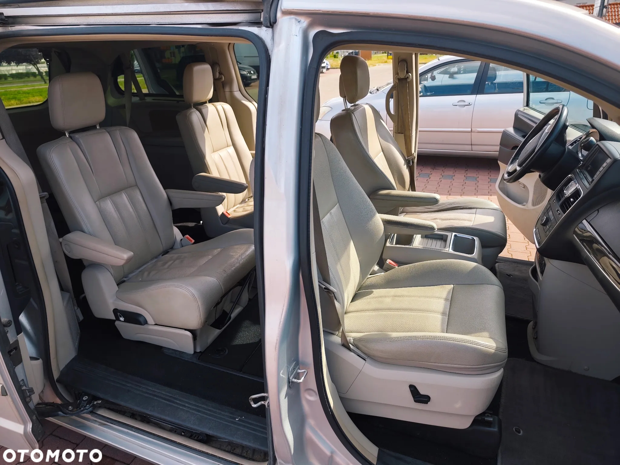 Chrysler Town & Country 3.6 Touring - 19