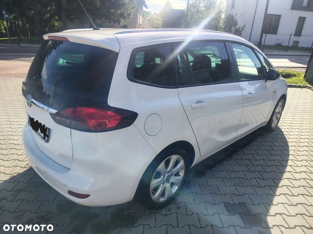 Opel Zafira - 18