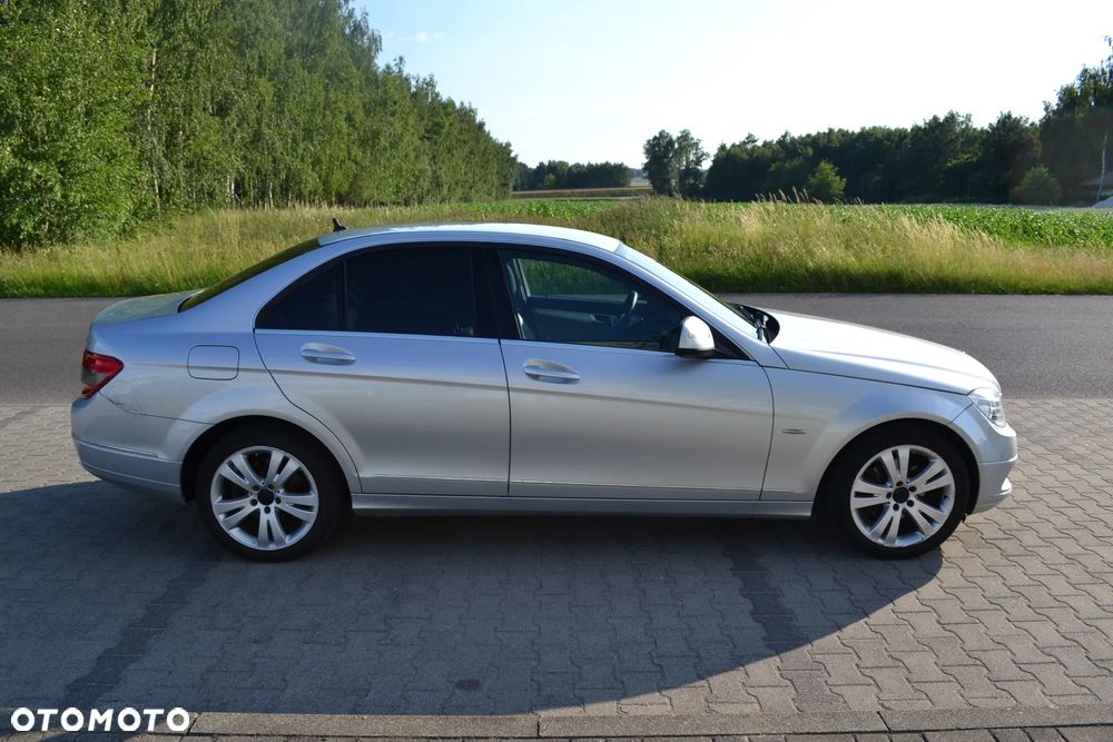 Mercedes-Benz Klasa C 220 CDI DPF Avantgarde - 3