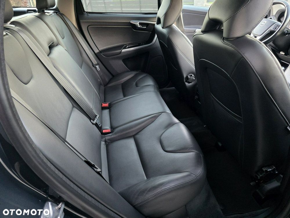 Volvo XC 60 D4 Drive-E Momentum - 8