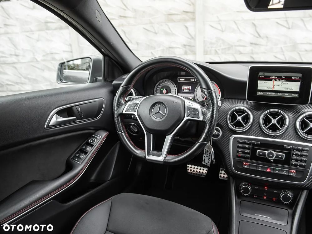 Mercedes-Benz Klasa A 250 4Matic 7G-DCT AMG Line - 27