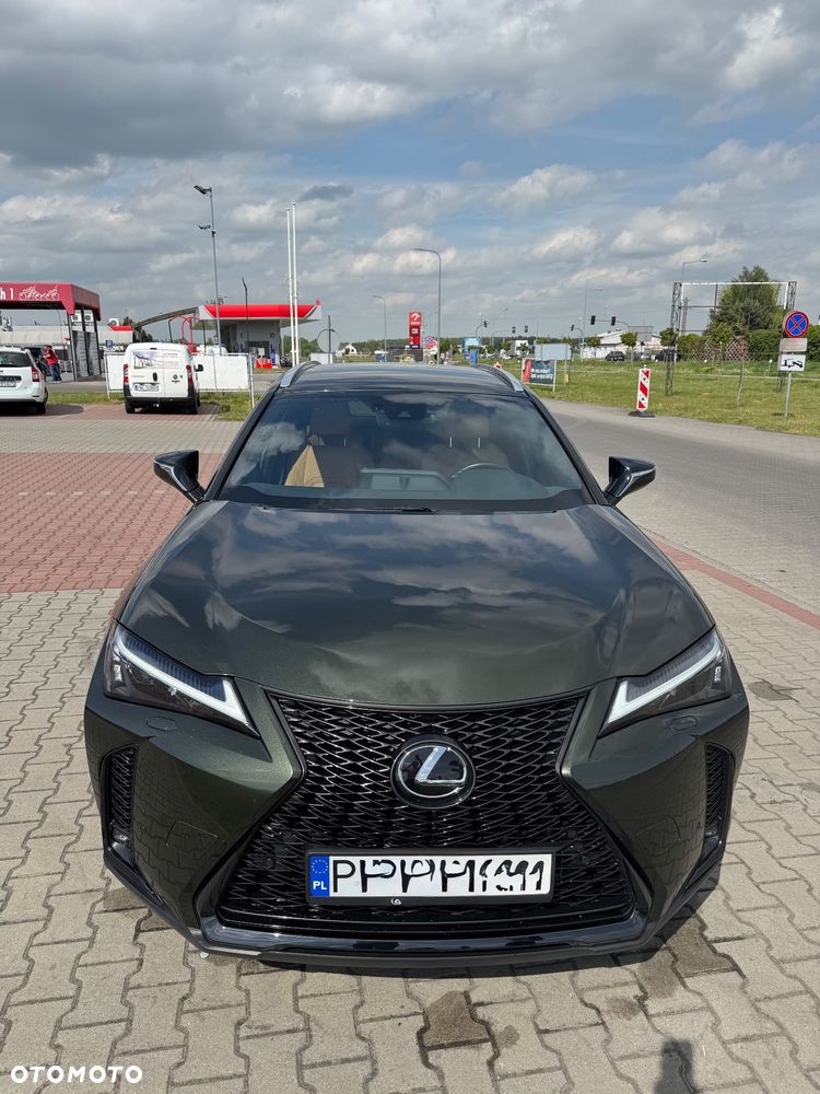 Lexus UX 250h F Sport 2WD - 2