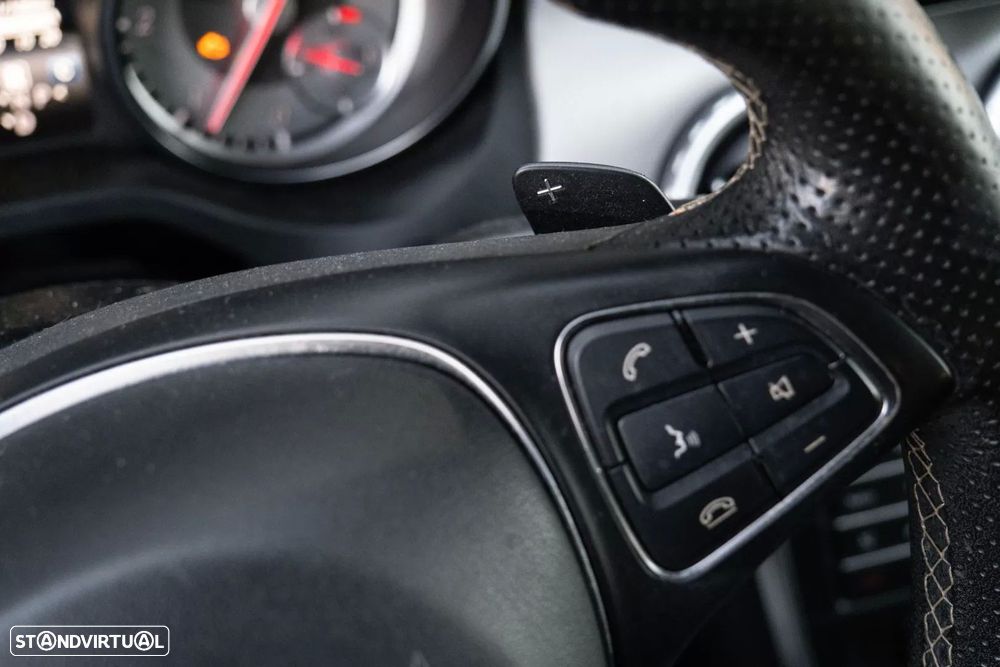 Mercedes-Benz GLA 200 - 22