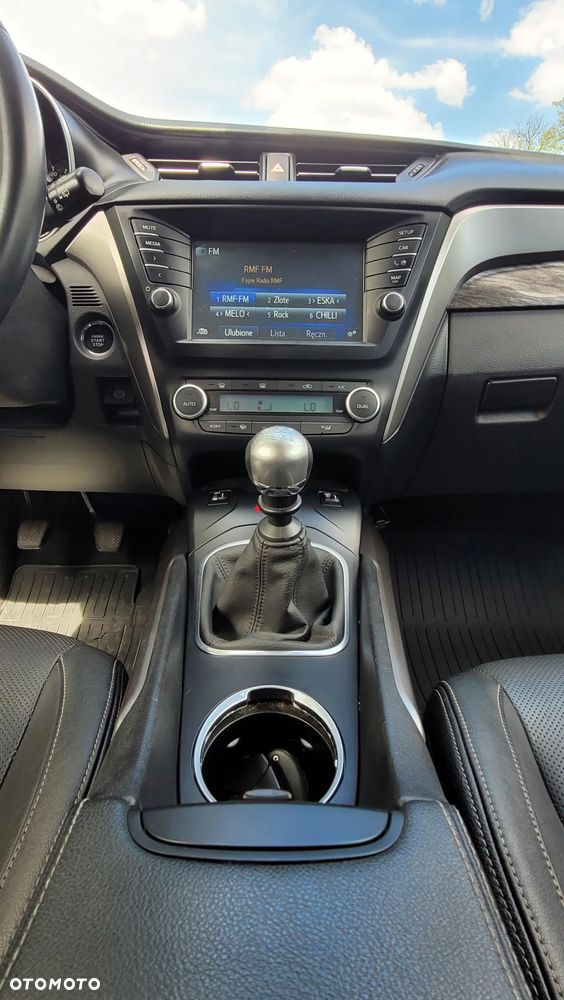 Toyota Avensis 2.0 D-4D Premium - 5