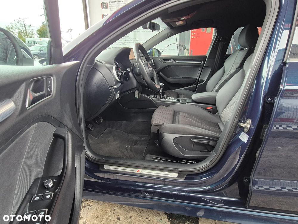 Audi A3 Limousine 2.0 TDI S line Sportpaket - 25