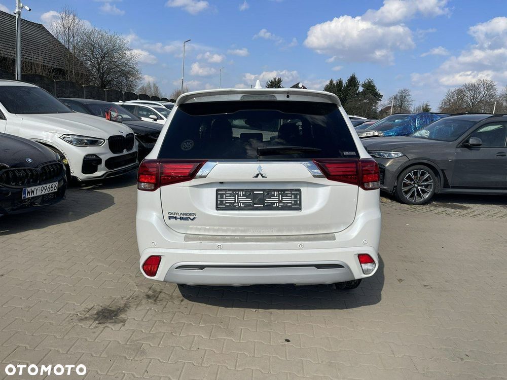 Mitsubishi Outlander 2.4 4WD Spirit - 2