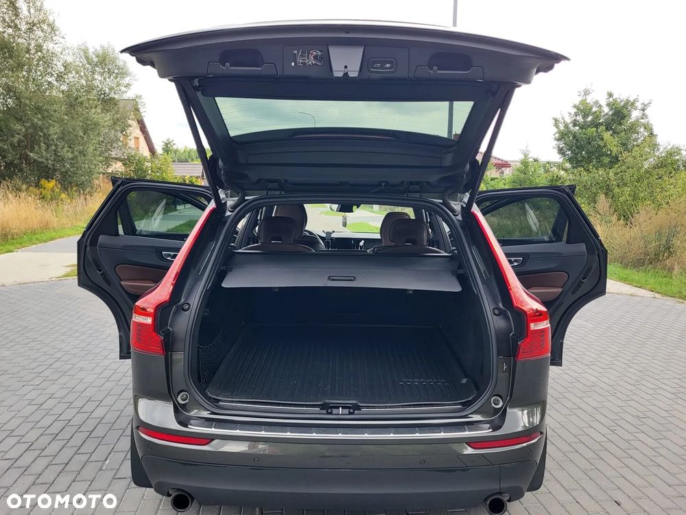 Volvo XC 60 T5 AWD Momentum - 3
