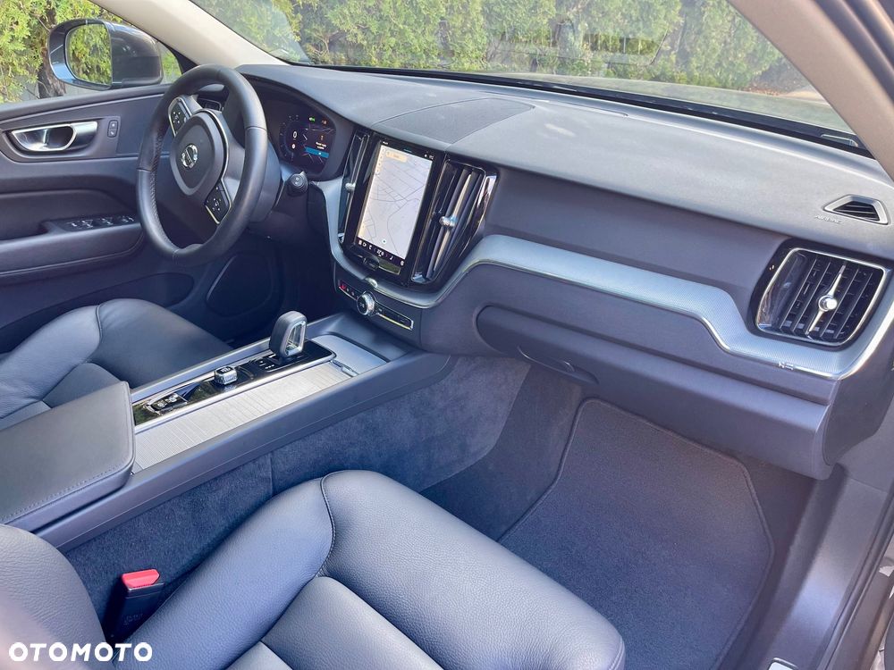 Volvo XC 60 T6 AWD Plug-In Hybrid Inscription - 12