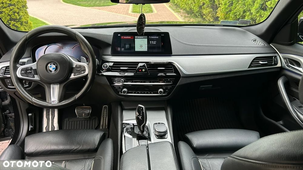 BMW Seria 5 520d xDrive M Sport sport - 10