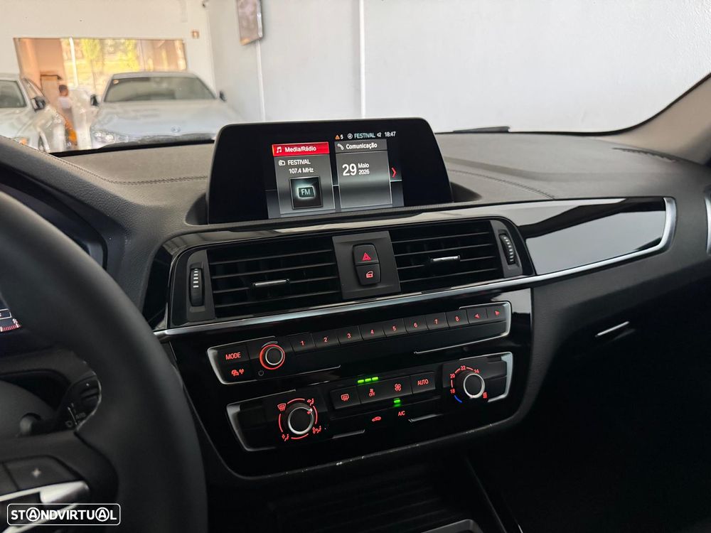 BMW 116 d Pack M - 19