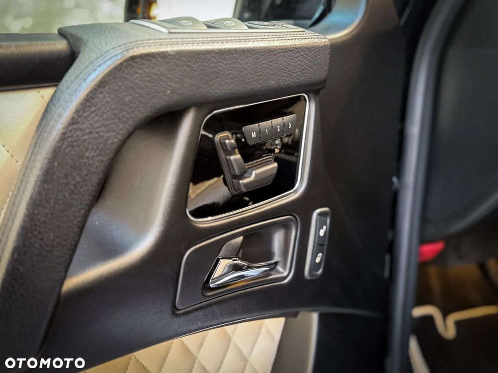Mercedes-Benz Klasa G AMG 63 AMG SPEEDSHIFT 7G-TRONIC - 12