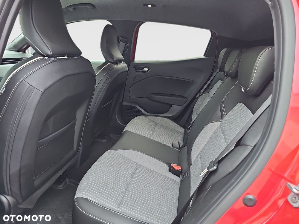 Renault Clio - 22