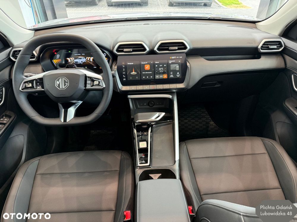 MG ZS Hybrid+ - 15