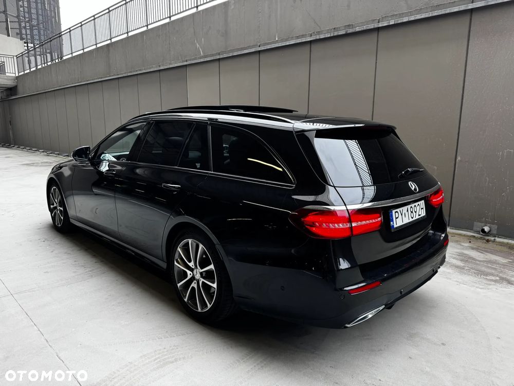 Mercedes-Benz Klasa E 220 d T 9G-TRONIC AMG Line - 5