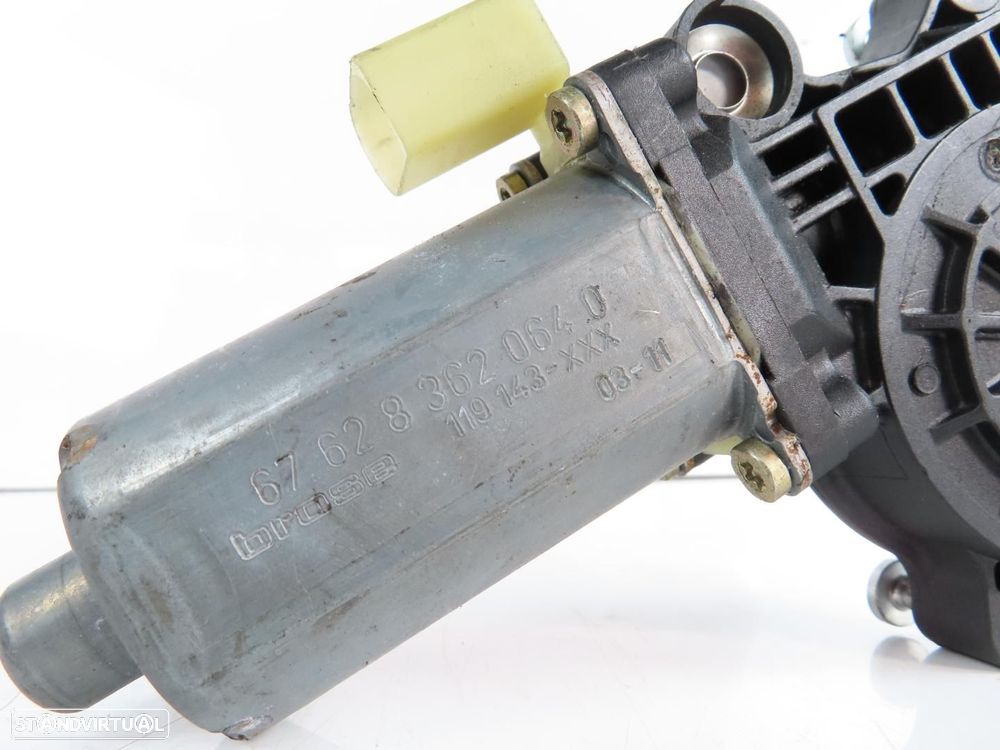 Motor elevador da Porta Direito/Frente Usado / Original BMW 3 (E46)/BMW 3 Tourin... - 3