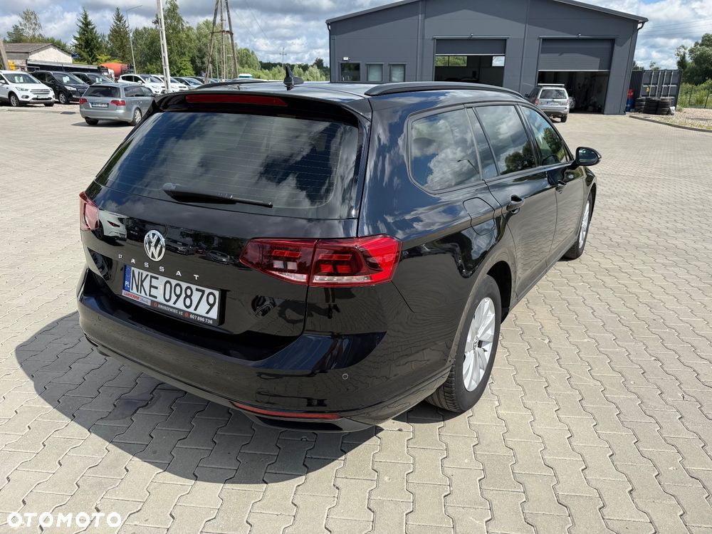 Volkswagen Passat 2.0 TDI SCR DSG Comfortline - 11
