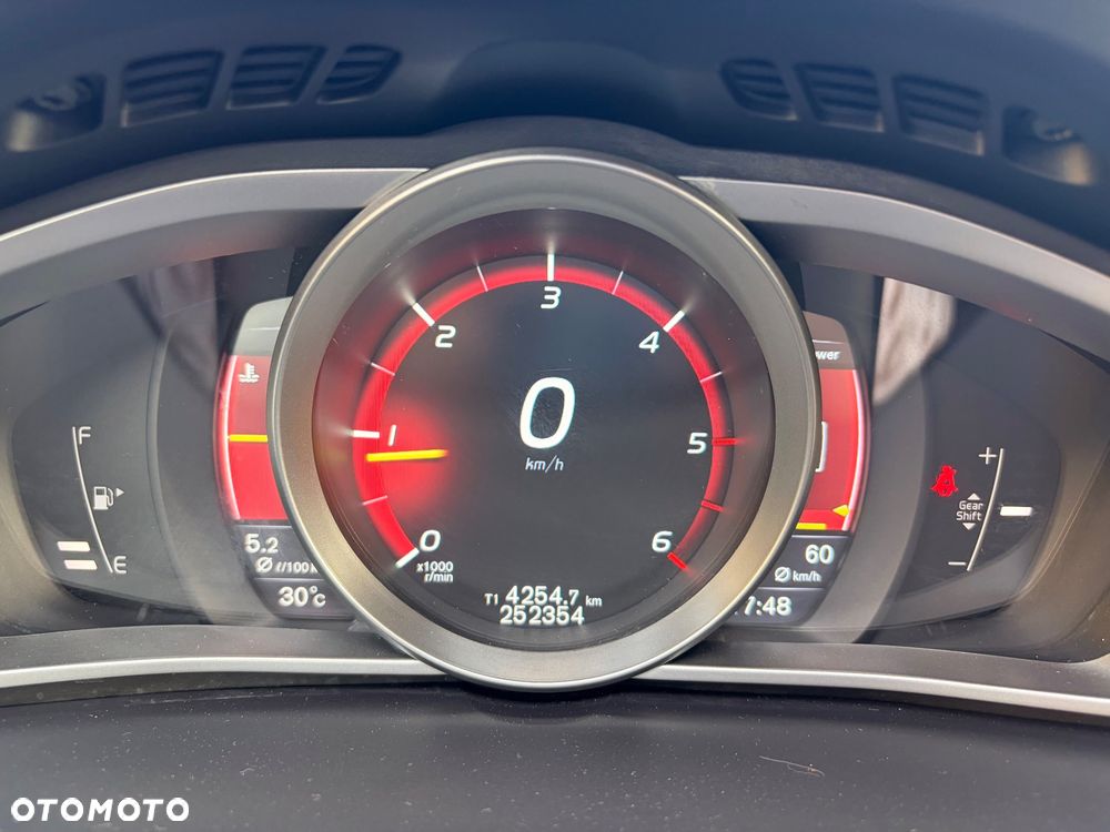 Volvo V40 D2 Drive-E R-Design Kinetic - 7