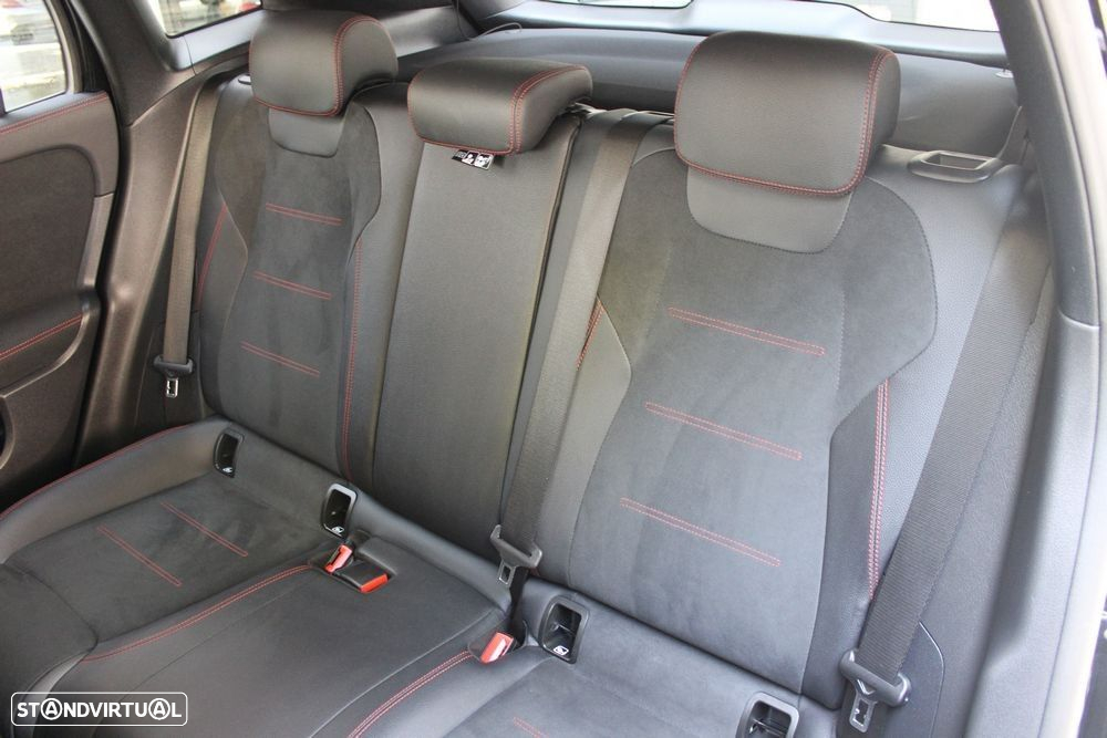 Mercedes-Benz GLA 250 e AMG Line - 17