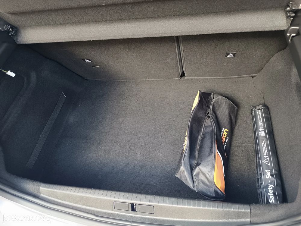 Peugeot 208 PureTech 100 EAT8 Active Pack - 41