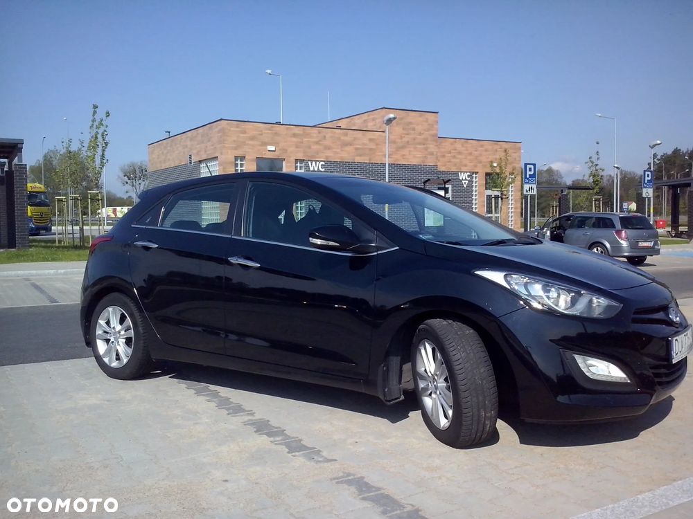 Hyundai i30 1.6 CRDi Premium - 4