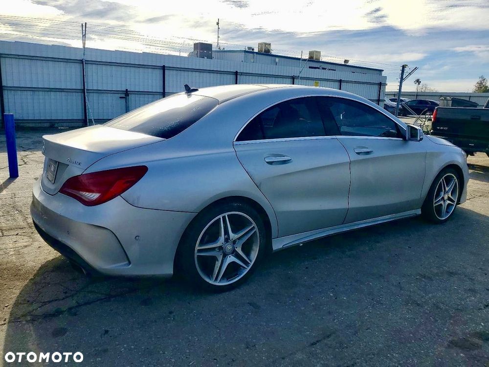 Mercedes-Benz CLA 250 4Matic 7G-DCT AMG Line - 4